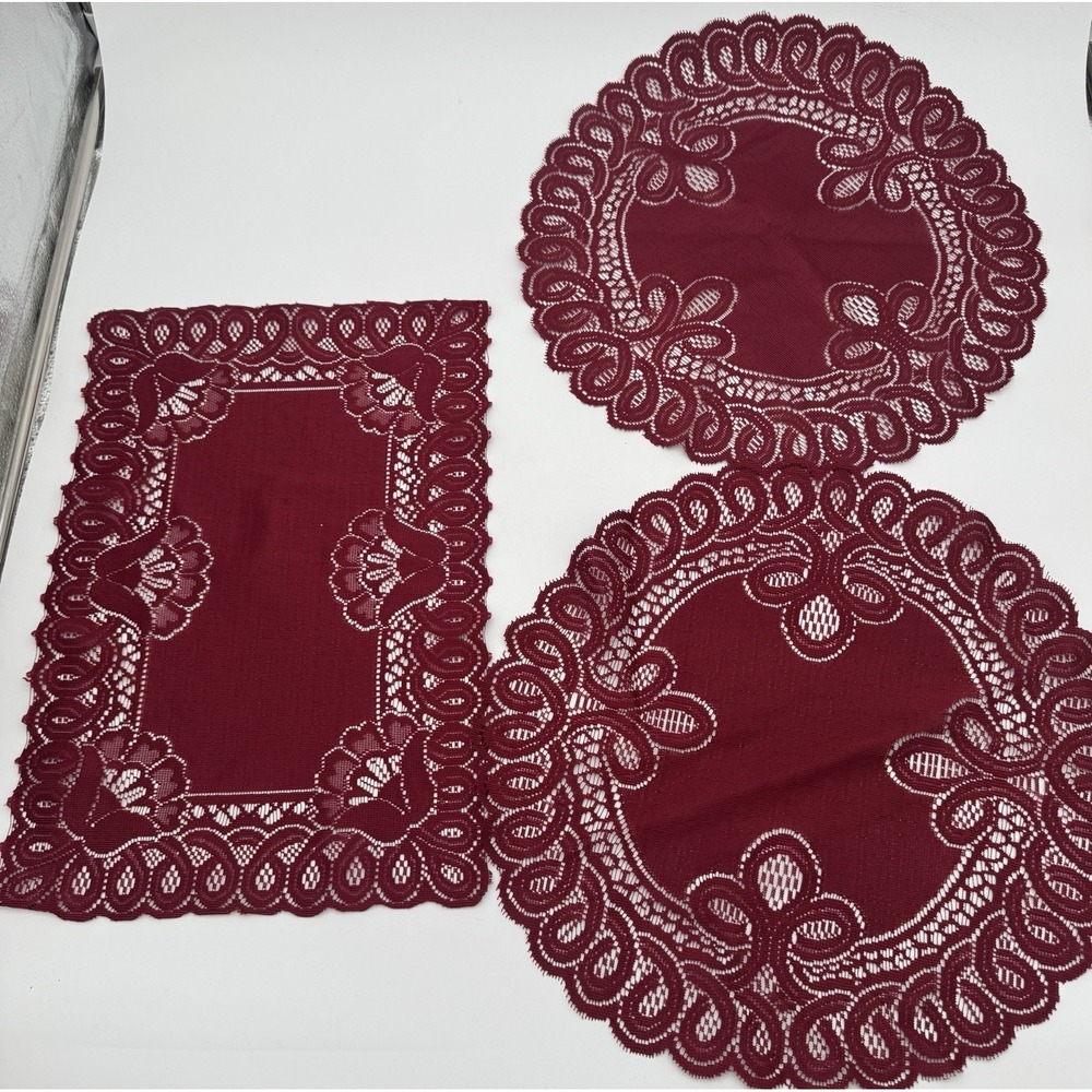 Vintage Red Lace‎ Doilies & Placemat Set 3 Scalloped Floral Table Decor